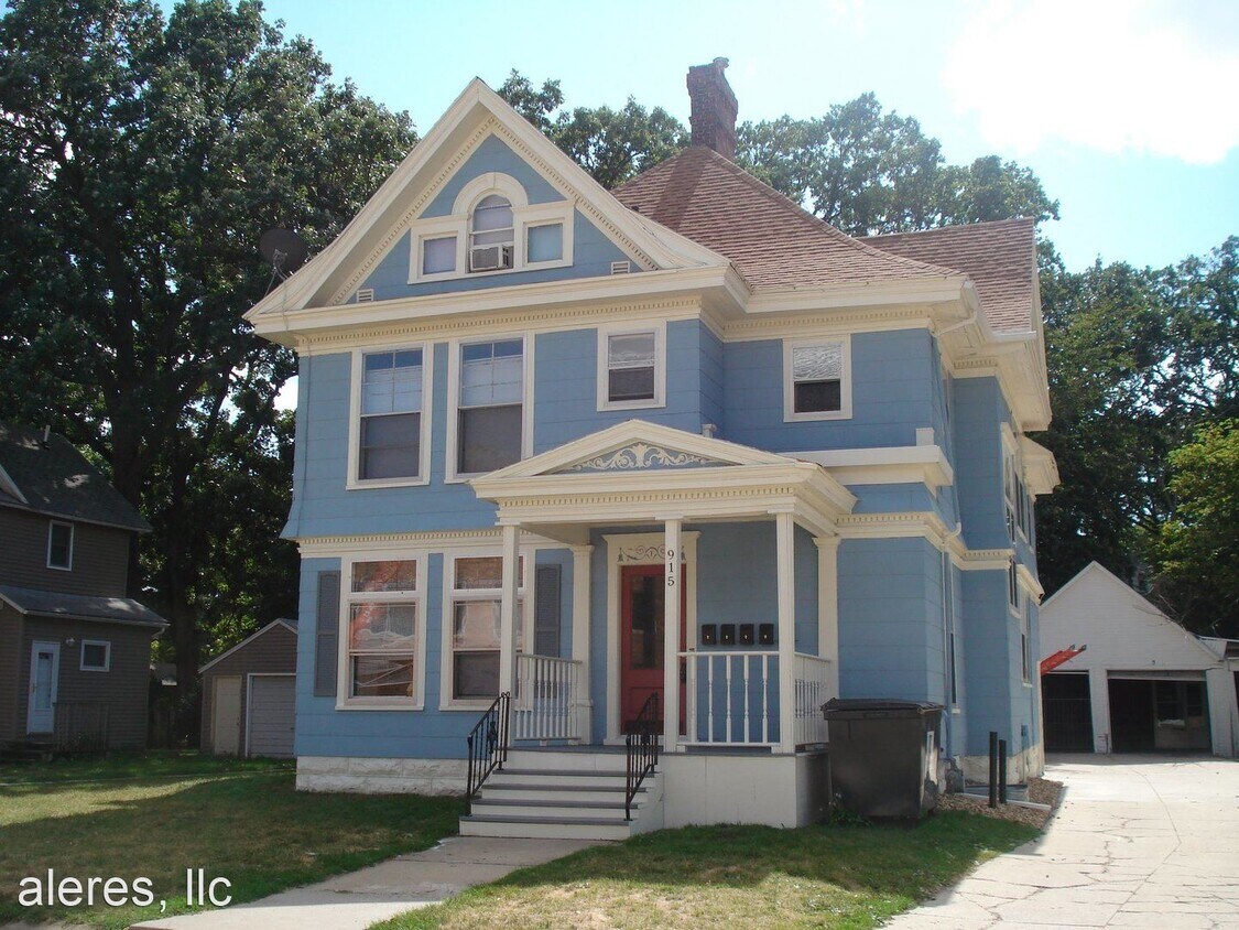 Primary Photo - 915 1st Dr NW