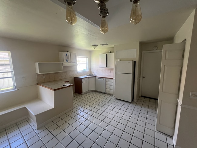 Foto del edificio - 1619 SW 33rd Terrace