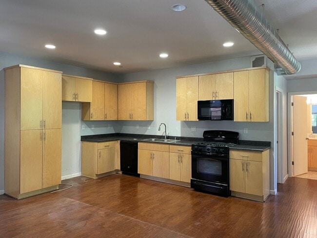 Photo - 785 Carbon Ct Apartment