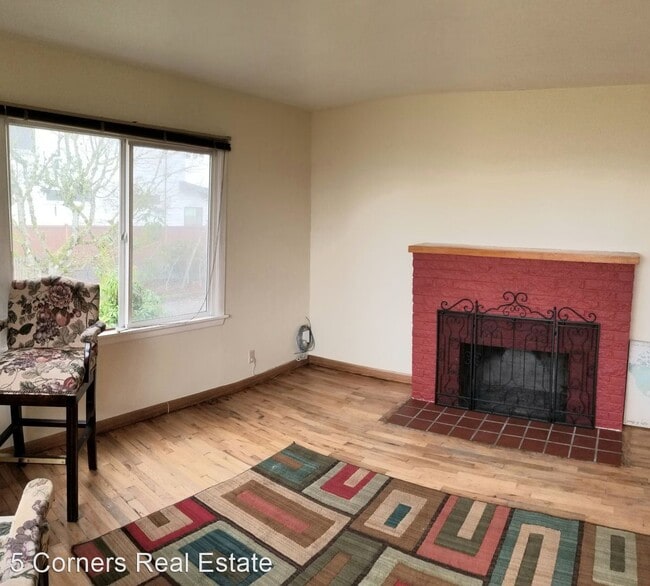 Building Photo - 2 br, 1 bath House - 7540 122nd Ave NE