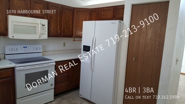 Building Photo - Tri level in Fountain Valley