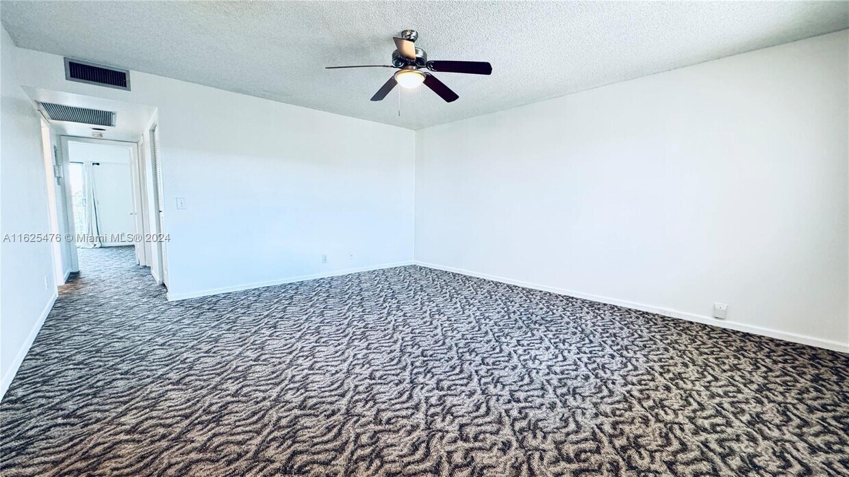 Primary Photo - 13250 SW 7th Ct