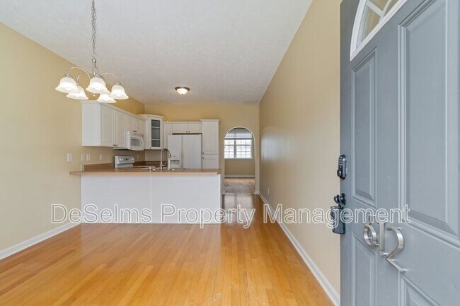 Foto del edificio - 612 Spence Enclave Way