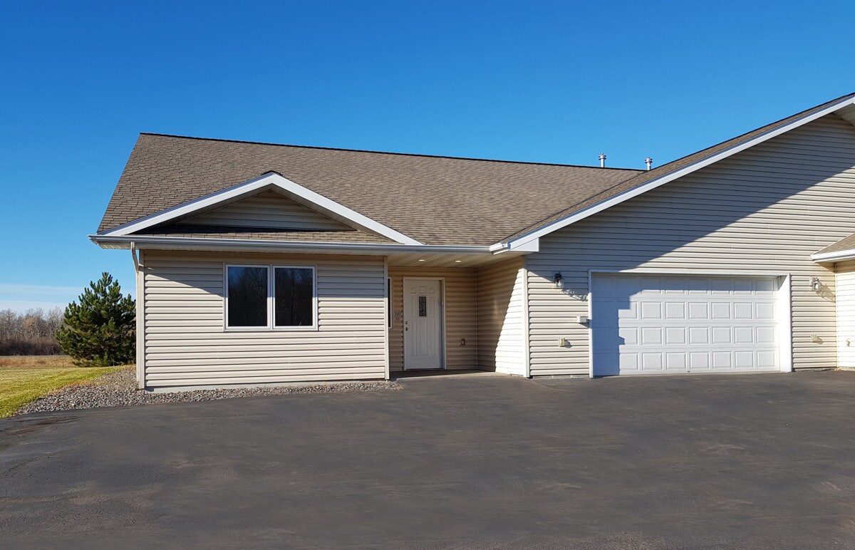 5682 W Arrowhead Rd, Hermantown, MN 55811 Townhome Rentals in Hermantown MN