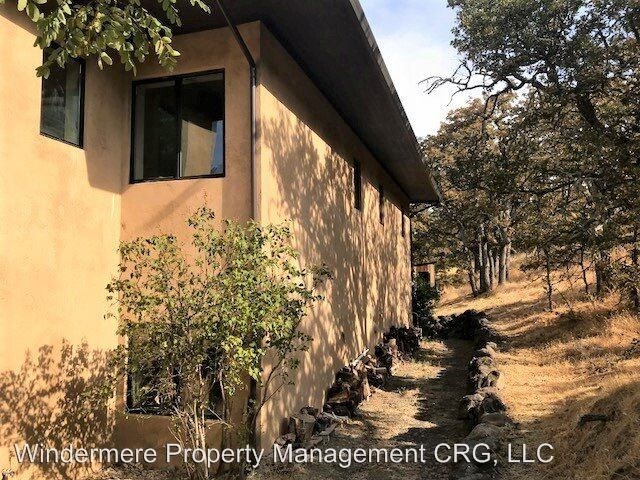 Building Photo - 4 br, 2.5 bath House - 1607 Catron Rd.