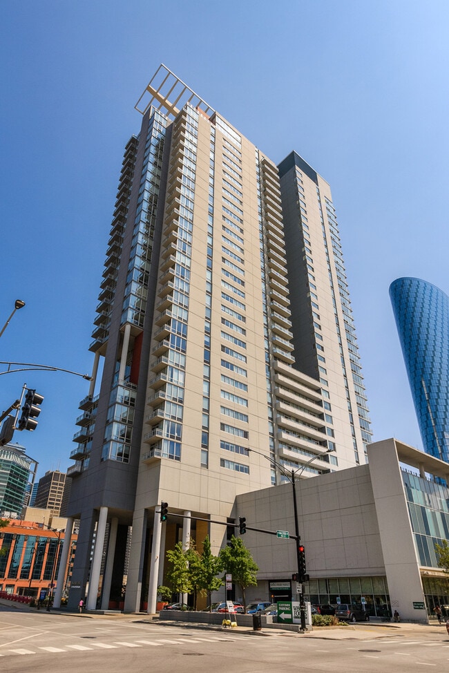 Building Photo - 737 W Washington Blvd
