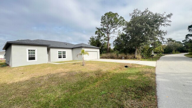 Foto del edificio - Gorgeous 3 Bedroom, 2 Bathroom Home in Palm Bay!!