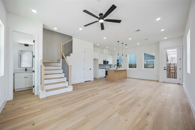 Foto del edificio - 4804 Carmen St