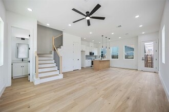 Building Photo - 4804 Carmen St