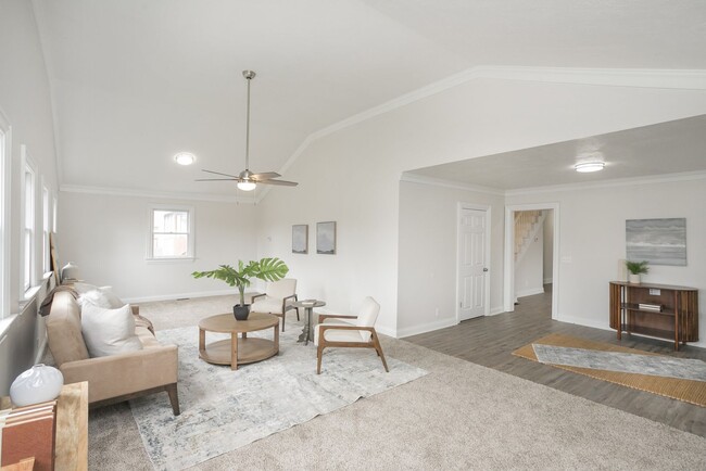 Building Photo - 301 Lutie St