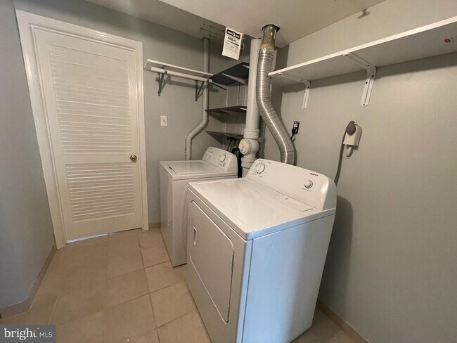 Foto del edificio - 1421 Potomac Heights Dr