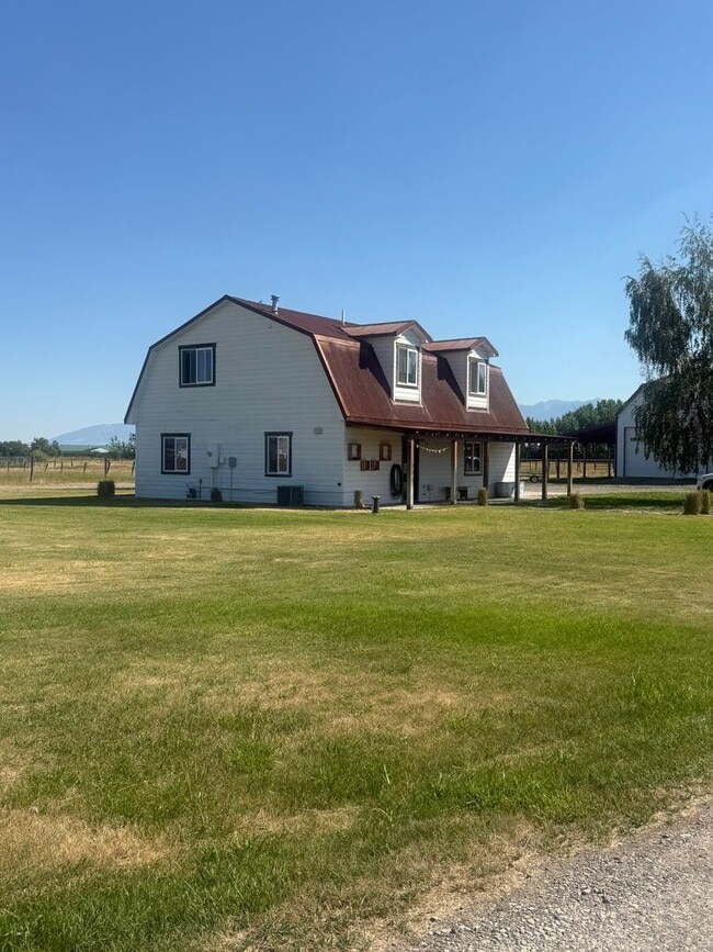 Building Photo - 669 Bluegrass Dr