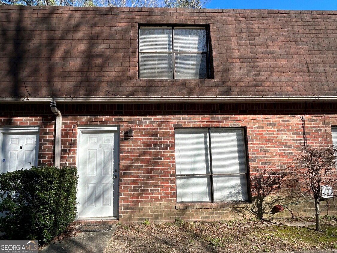 169 Hunters Ln, Fayetteville, GA 30215 Townhome Rentals in