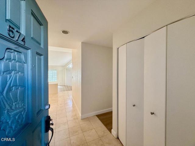 Building Photo - 574 Island View Cir