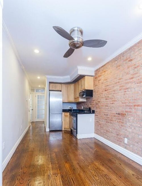 Building Photo - 441 W 50th St