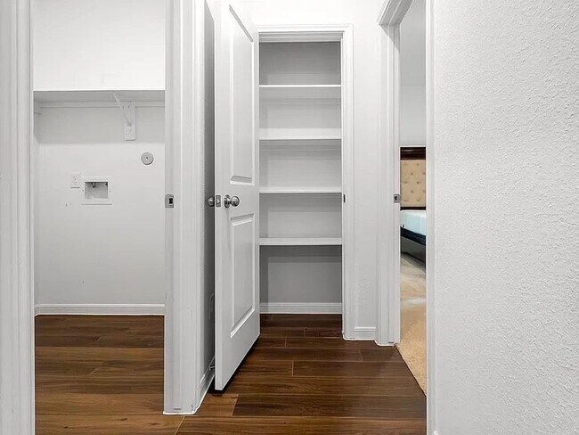 Foto del edificio - 10222 Clearwick St