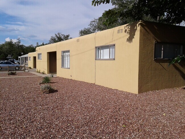 Nice Quiet Neighborhood - 1904 Alvarado Dr NE