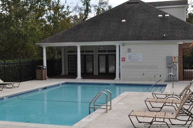 Foto del edificio - 2738 W Tharpe St