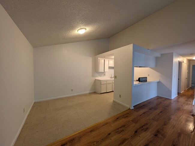 Foto del edificio - 9227 Kelley Dr