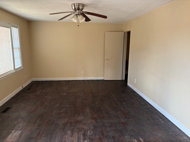 Building Photo - 5214 Palmetto Ln