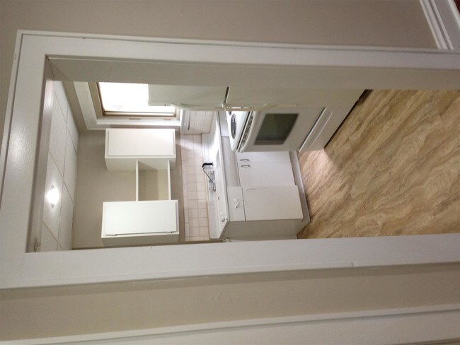 Building Photo - 1145 9th Ave