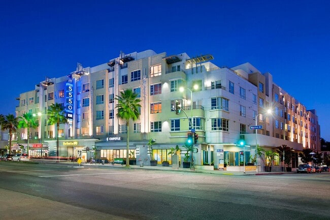 The best of LA is right outside your doorstep at 5550 Wilshire At Miracle Mile by Windsor - 5550 Wilshire at Miracle Mile by Windsor