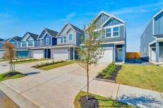 Building Photo - 10316 Penryn Frst Trl