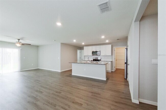 Foto del edificio - 8677 SW 44th Ct