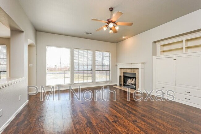 Foto del edificio - 2541 Indian Hills Dr