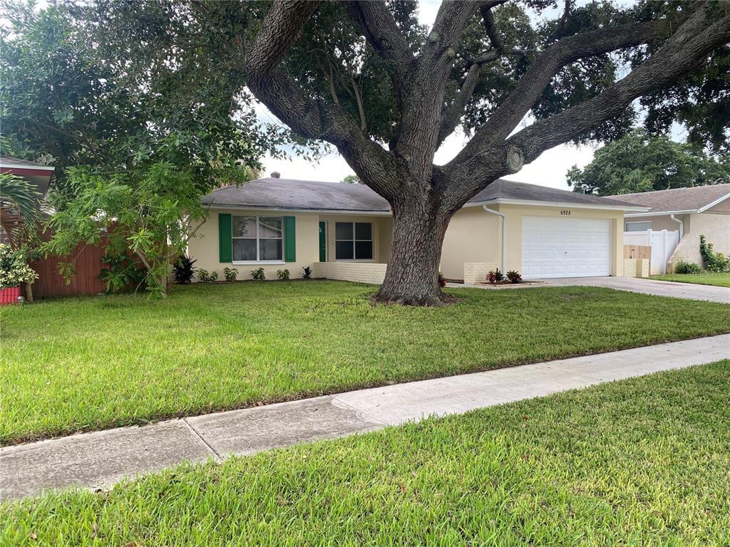 6928 Duncansby Ave N, Saint Petersburg, FL 33709 House for Rent in