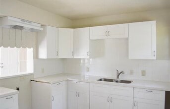 Building Photo - 2514 Lynnfield St