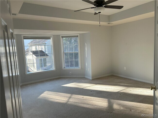 Foto del edificio - 1701 Holliman Dr