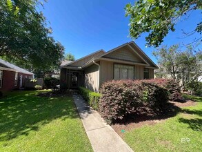 Building Photo - 10410 Emmanuel St