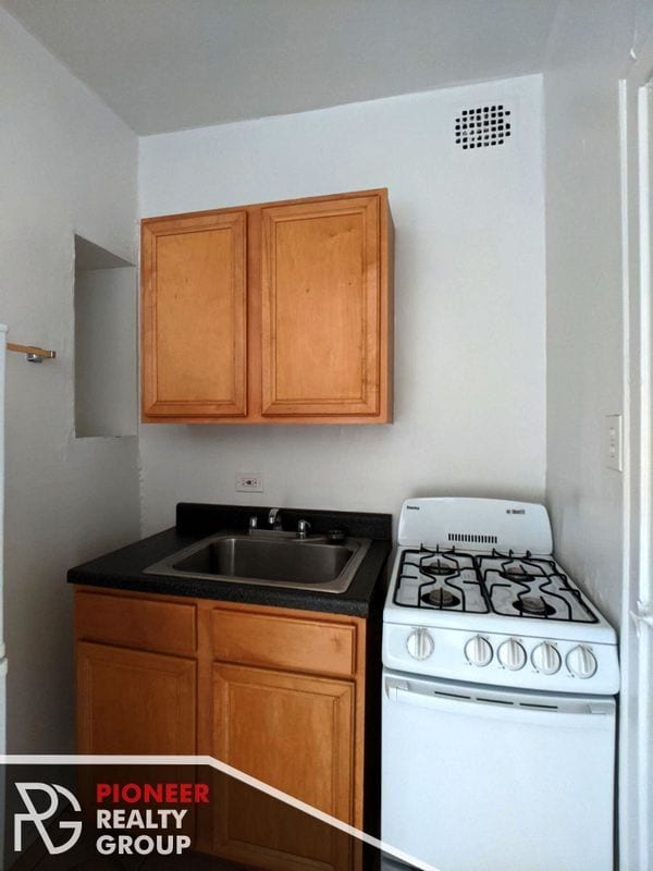 Building Photo - 4829 N Damen Ave