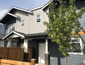 Building Photo - 1046 Martin Ave