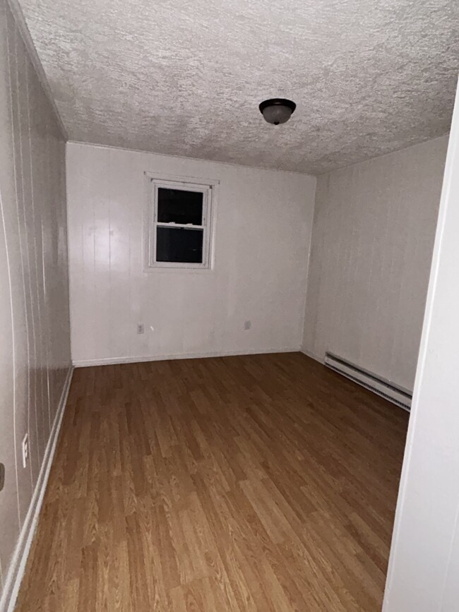 Building Photo - 307 Thorn St