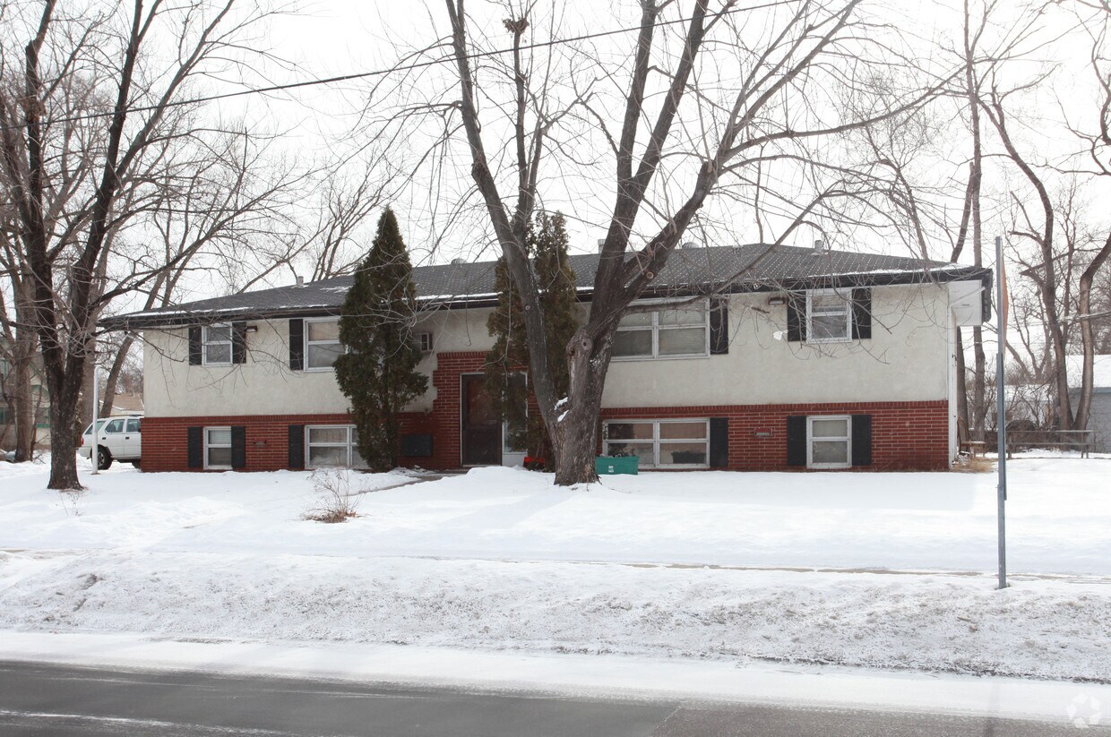 1201 57th Ave N, Brooklyn Center, MN 55430 Apartments in Brooklyn