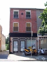 Building Photo - 1209 Hollins St