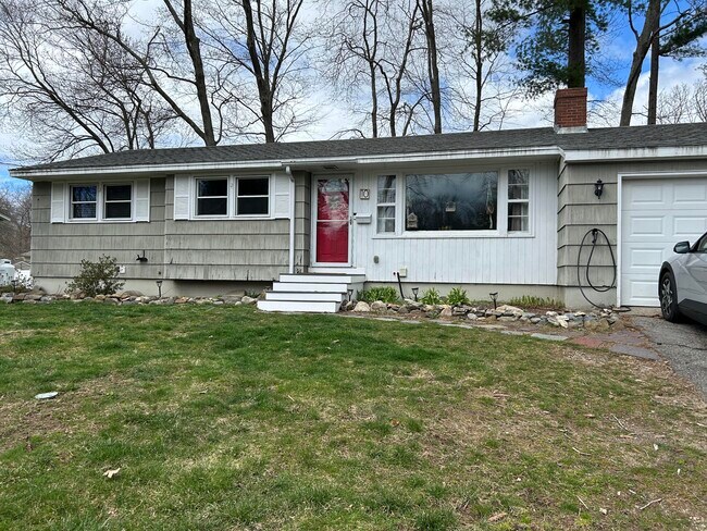 Foto del edificio - 10 Dwight Ave