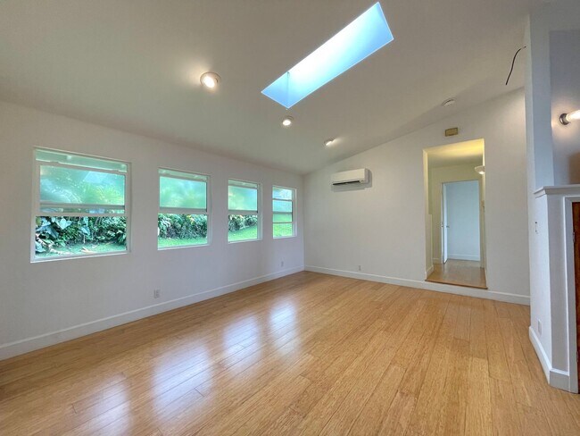Building Photo - Ahuimanu - Kaneohe - 4 bedrooms, 2.5 bathrooms