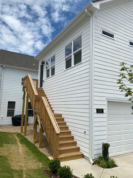 Building Photo - 1747 Stone Hedge Dr NW