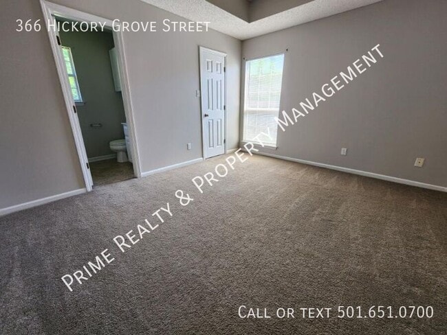 Building Photo - 366 Hickory Grove St