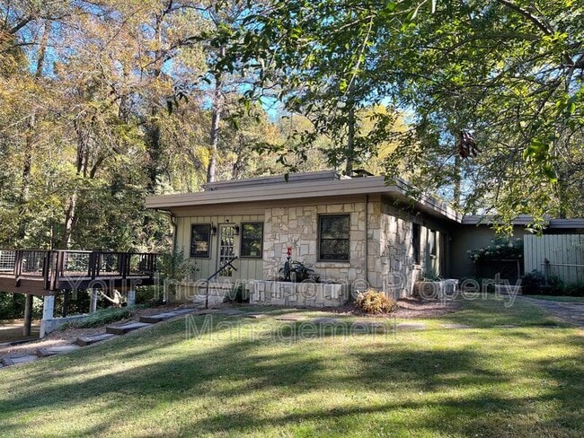 Photo - 1876 Mason Mill Rd House