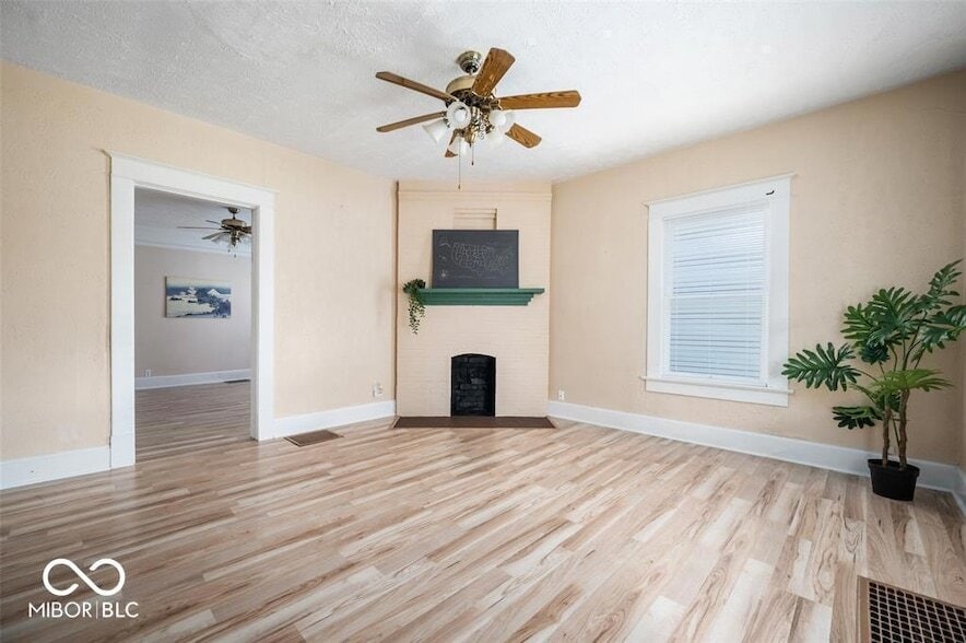 Primary Photo - 1210 Lincoln Ave