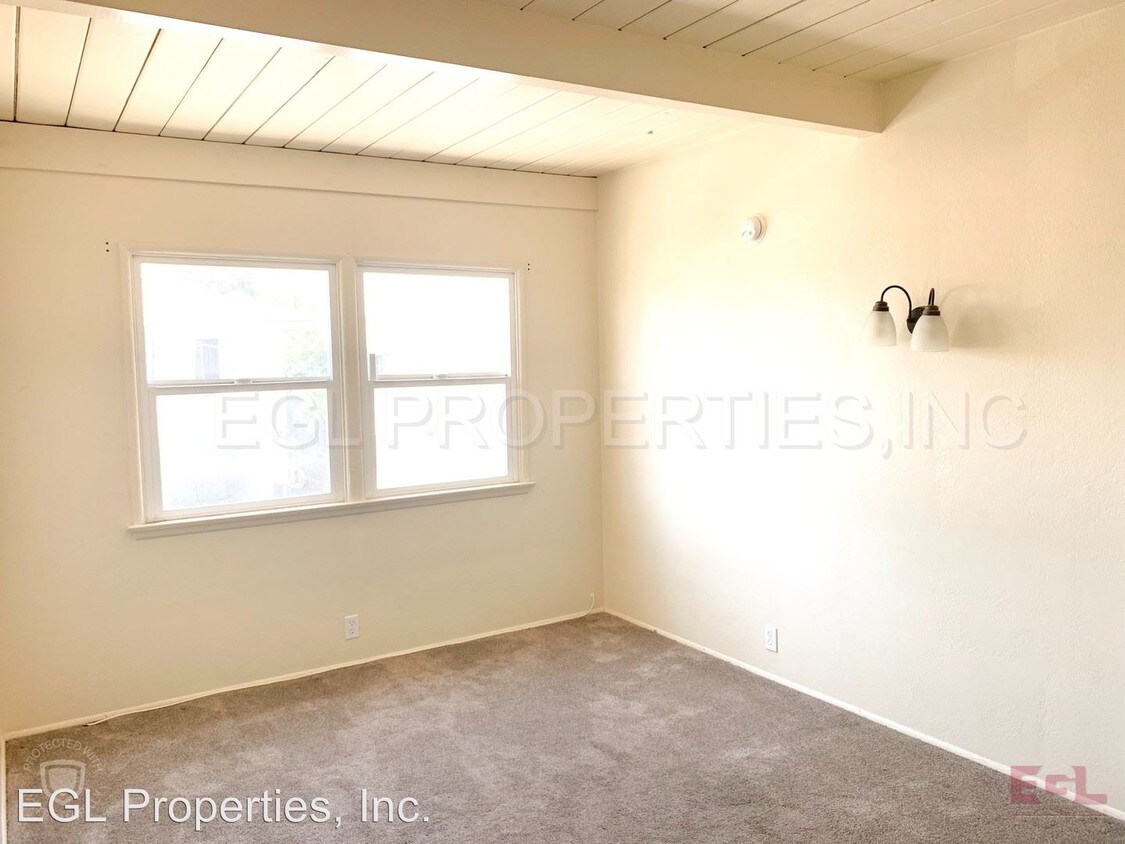 Building Photo - 1131 W 95th St