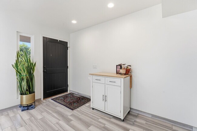 Foto del edificio - 7109 N Vía De Alegria