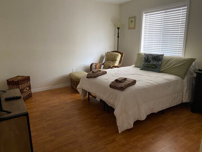 Dormitorio n.° 1 Cama doble - 228 Jackson Ave
