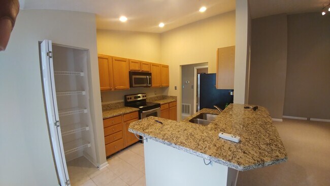 Foto del edificio - 6405 Weatherby Ct