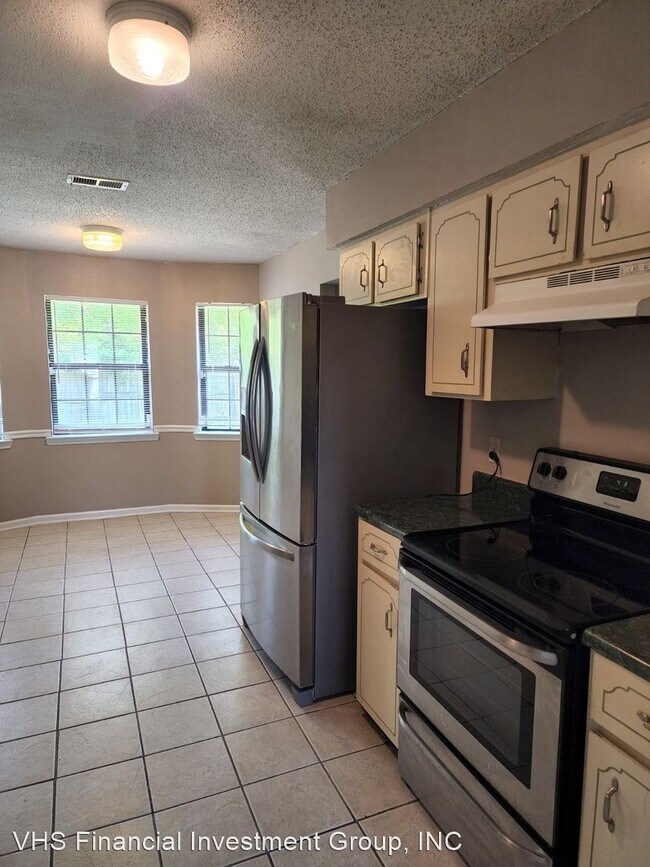 Building Photo - 4 br, 2 bath House - 1641 Latham Court