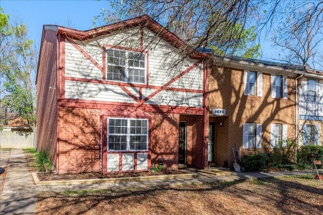 Foto del edificio - 6452 Macon Rd